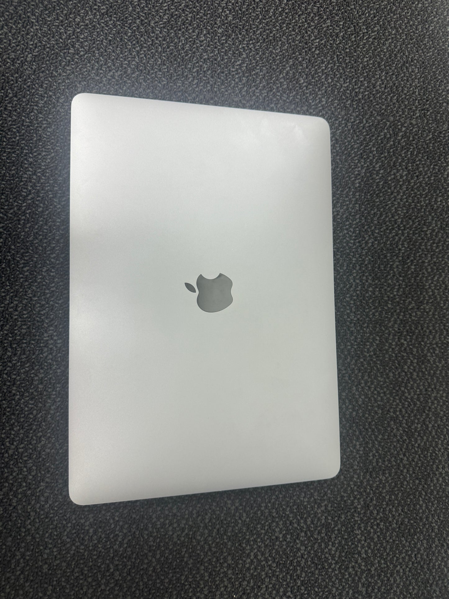 Immaculate MacBook Pro 13-inch 2019 16GB 256GB touch bar battery count 406