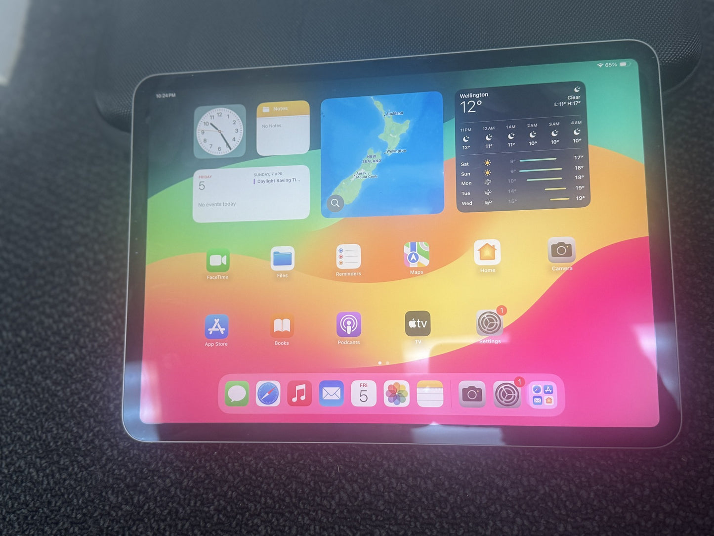 Excellent Apple iPad Pro 11" 64GB IOS 17 Battery Health 86%