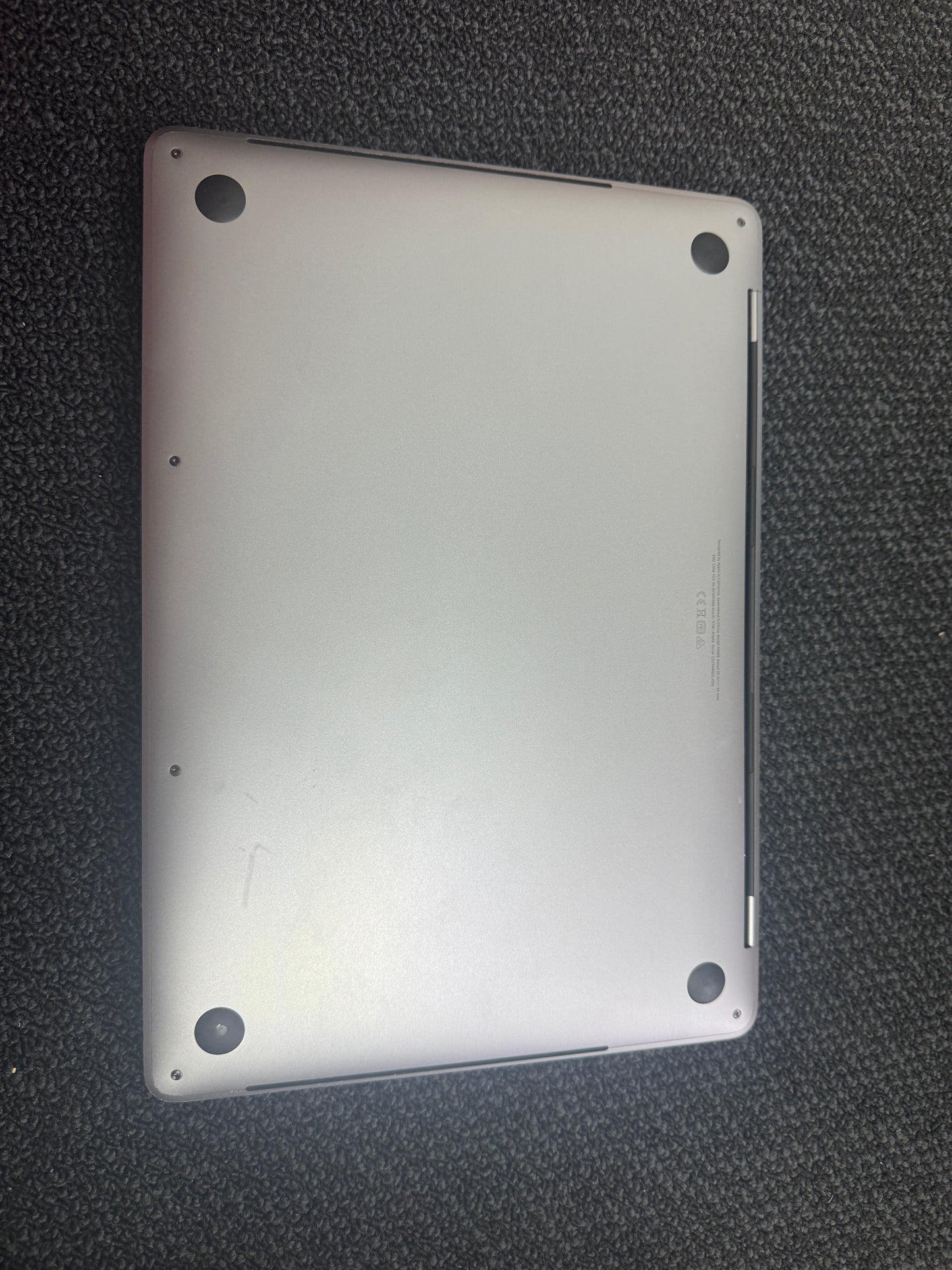 Immaculate Apple MacBook Pro 13'' 2019 8GB 512GB Touchbar