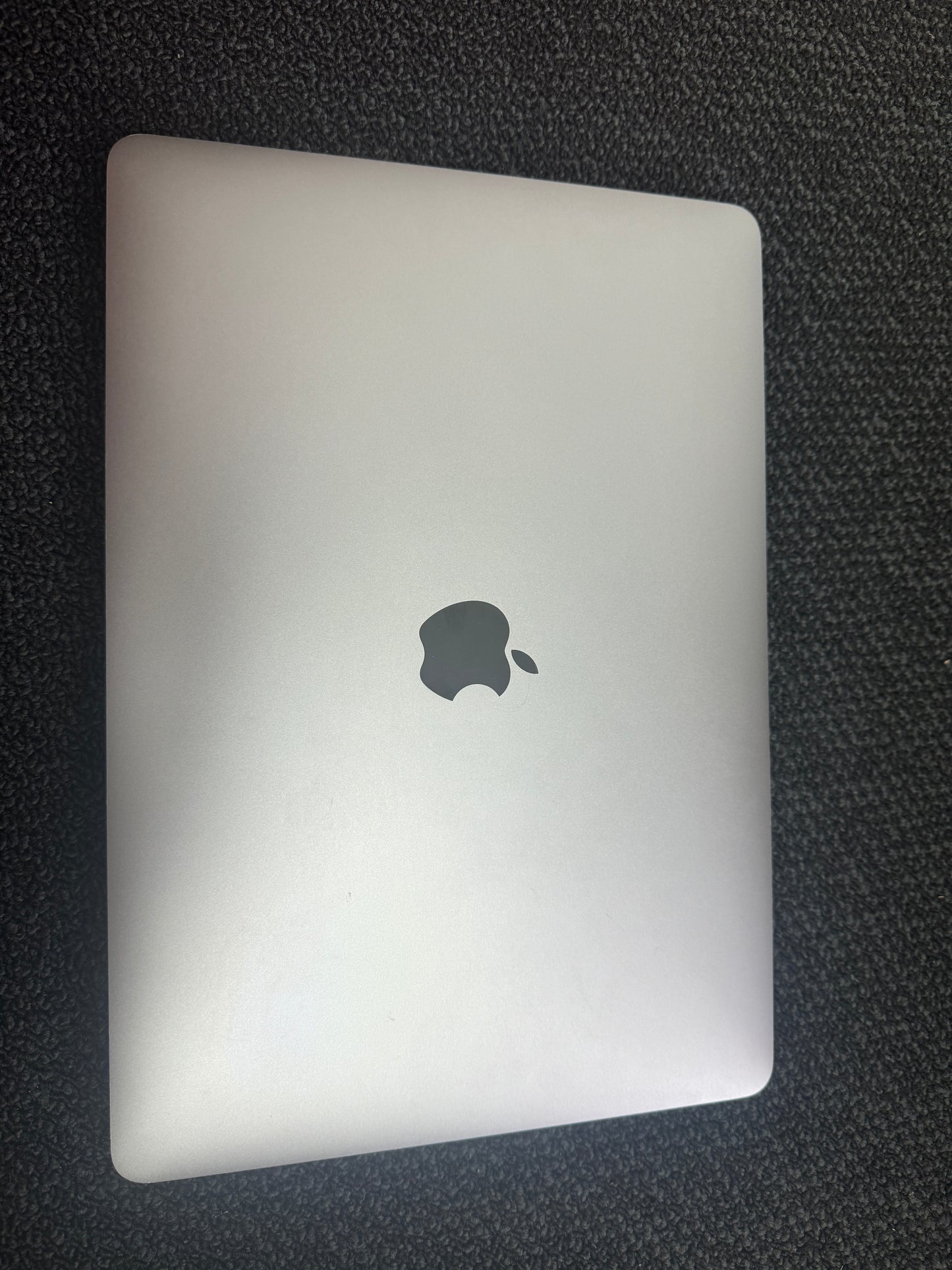 Immaculate Apple MacBook Pro 13'' 2019 8GB 512GB Touchbar