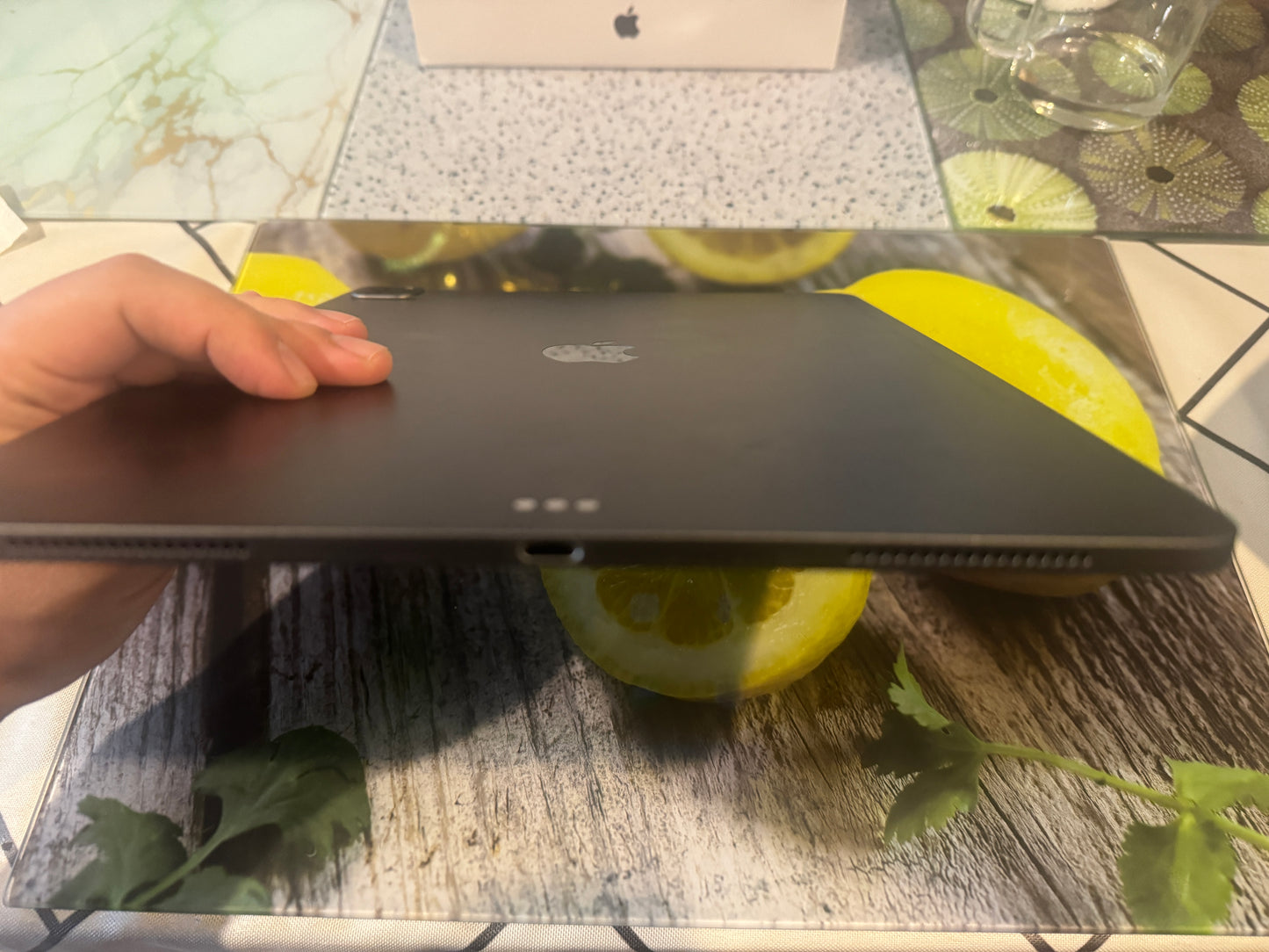 Very Tidy Apple iPad Pro 12.9" (Wi-Fi Only - 4th Gen) 128GB 2020