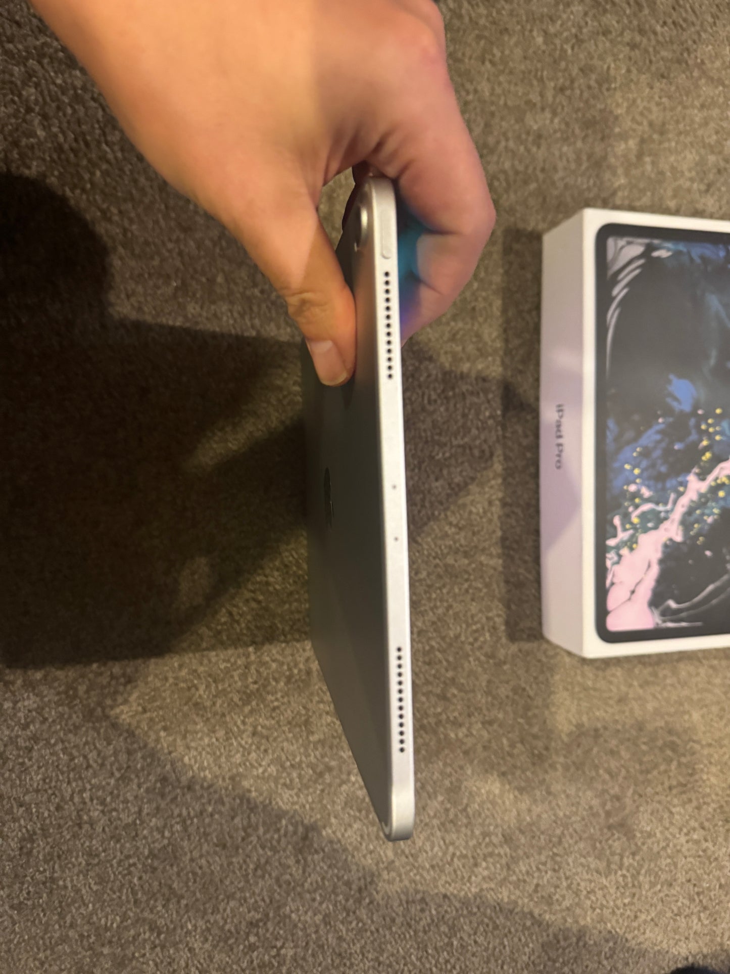 Very tidy Apple iPad Pro 11" 256GB IOS17 battery health 81%