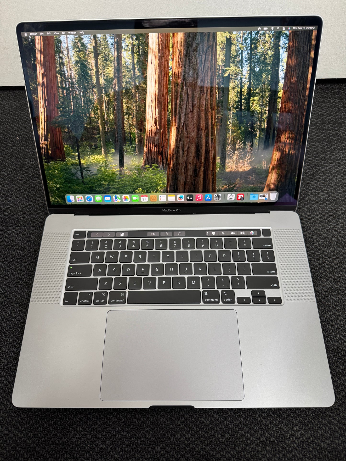 Excellent Apple MacBook Pro "Core i7" 16" 2021 32GB 512GB Touch ID Touch bar