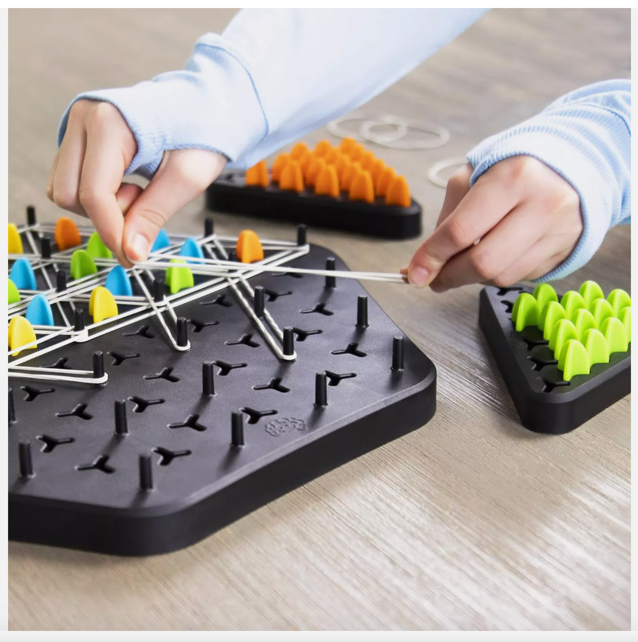 Triggle Game Funny Chain Triangle Game Peg Board Brain-Strategy Board Game Gift