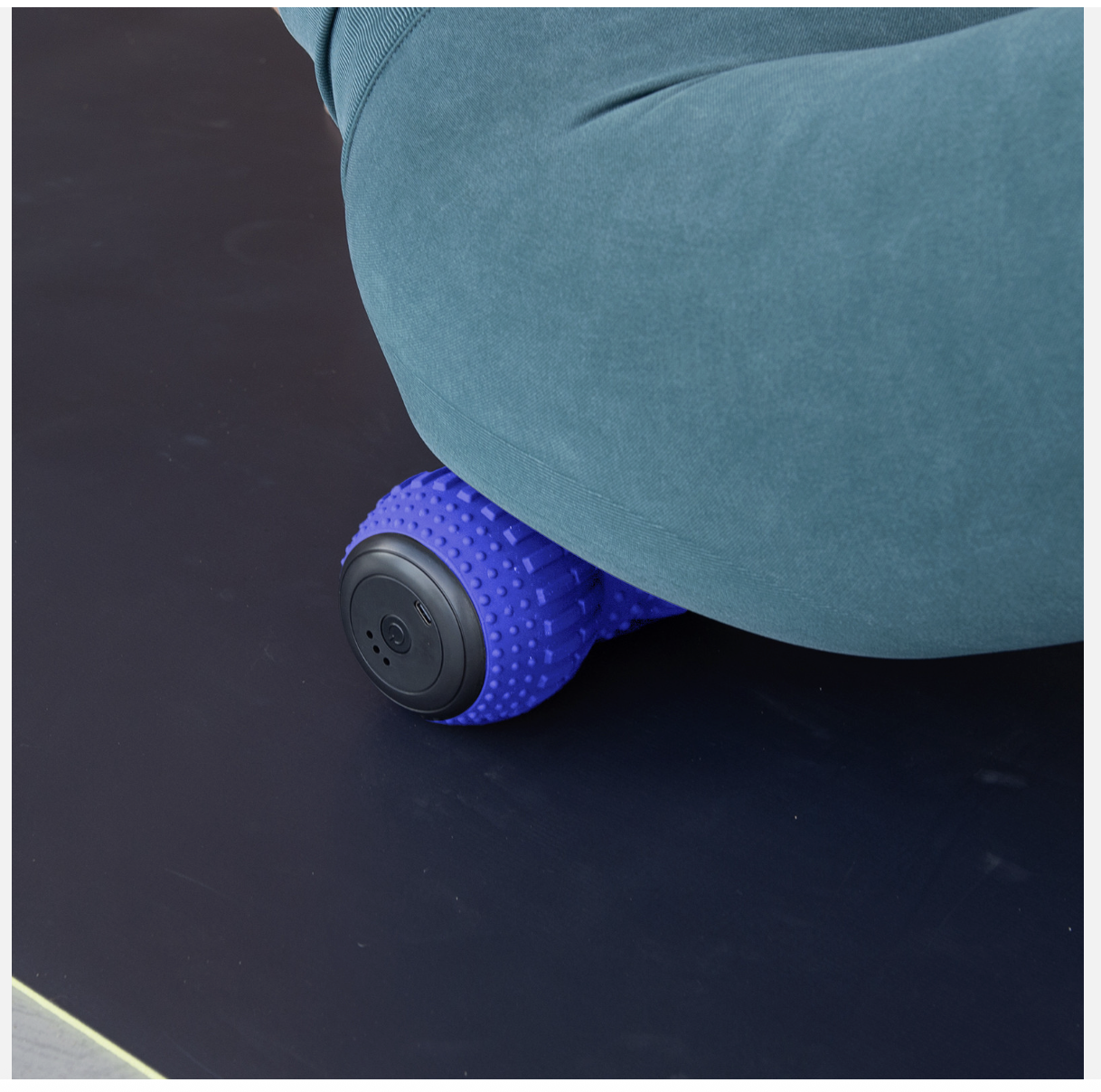 FitSmart Viberoller V1 Massager Muscle Recovery Portable USB Charging Vibrating