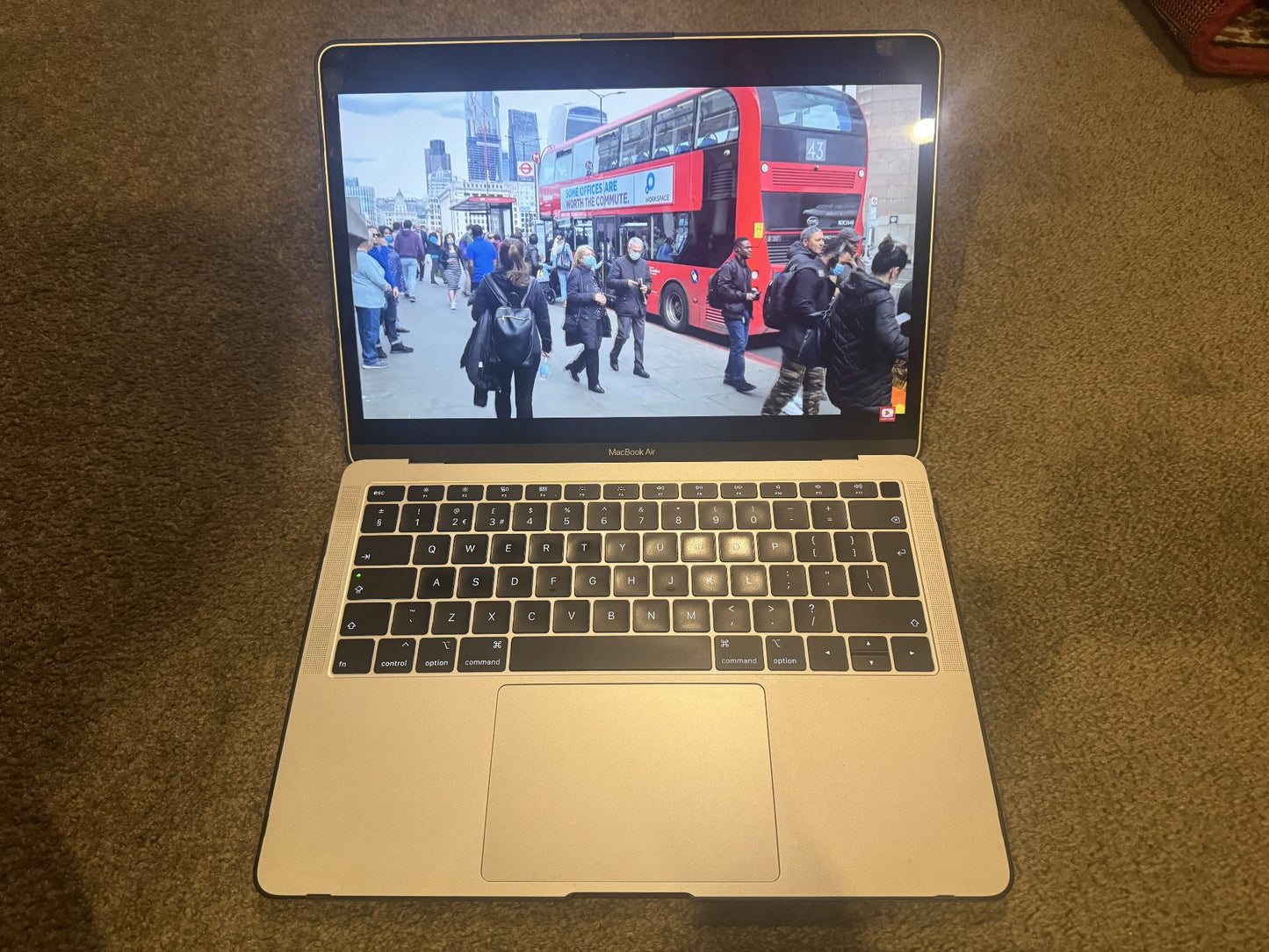 Mint MacBook Air (Retina, 13-inch, 2019) 8GB 128GB Battery Cycle 167