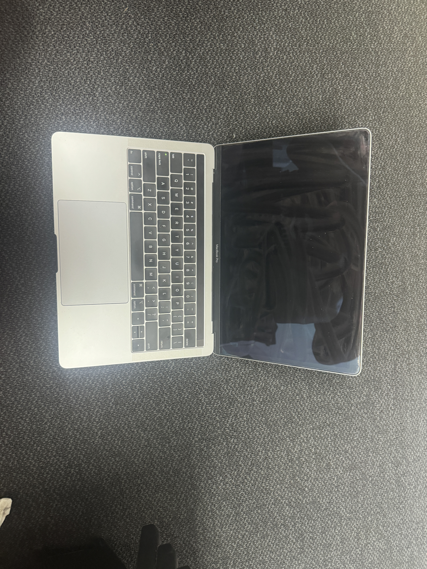 Very tidy Apple MacBook Pro 13'' 2019 "Core i5" 8GB 128GB Touch Bar