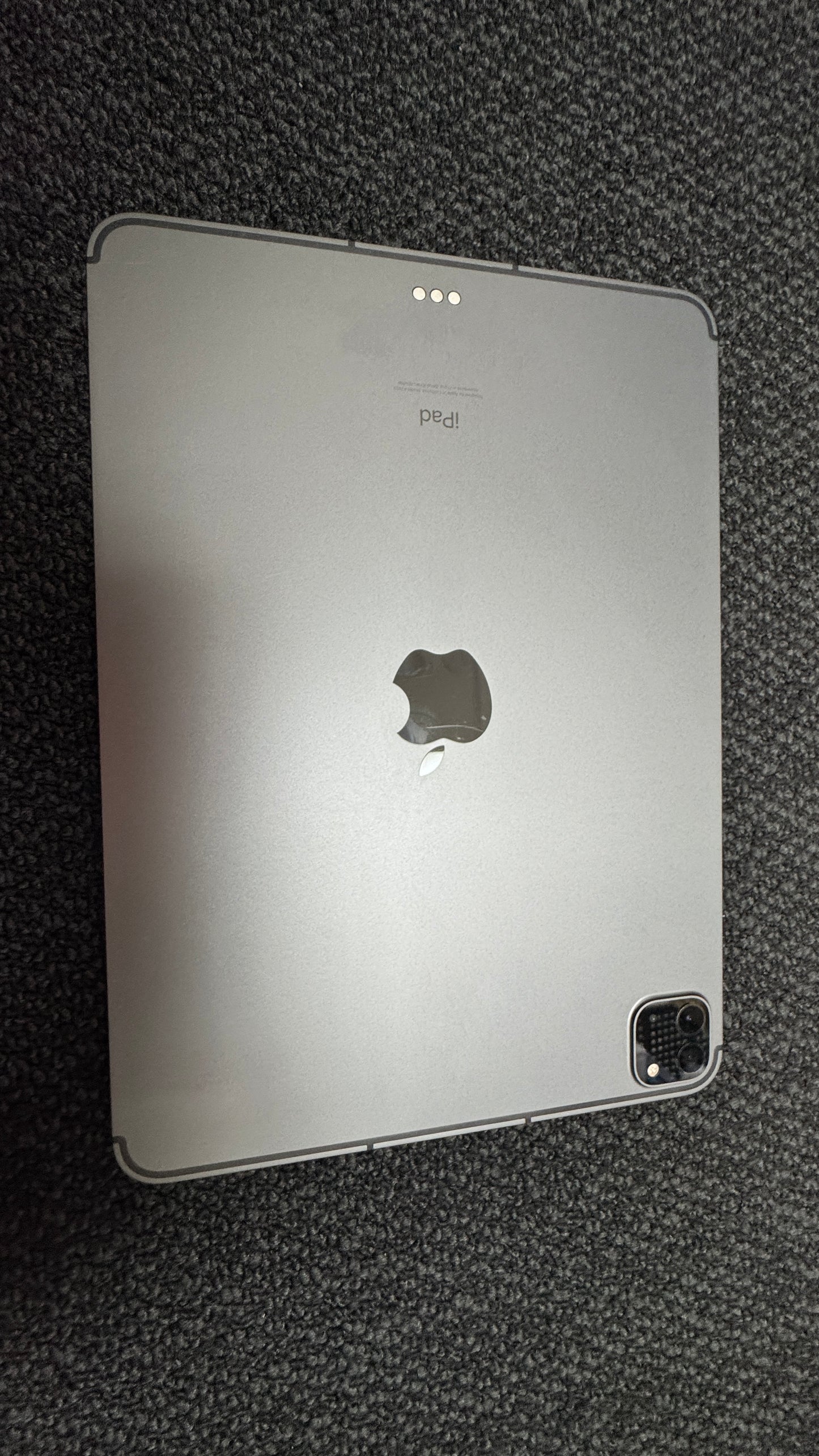 Excellent Apple iPad Pro 11" (WiFi + 5G  3rd Gen) M1 2021 128GB battery health 96%