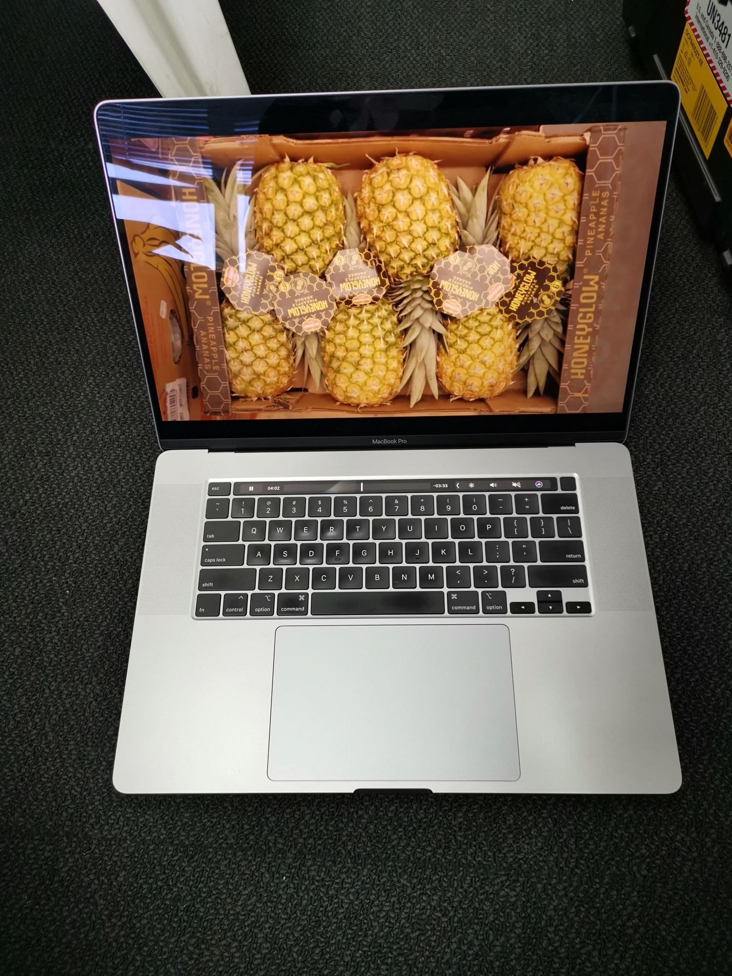 Macbook Pro 2019 16GB 512GB Corei7 16インチ MINT Apple MacBook Pro 